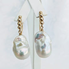 Load image into Gallery viewer, Cultured freshwater Baroque pearl earrings.

