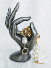 Load image into Gallery viewer, Ornate plate and pearl bracelet