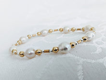 Load image into Gallery viewer, Baby Baroque pearl and gold mix bracelet