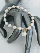 Load image into Gallery viewer, Baby Baroque freshwater pearl drop bracelet