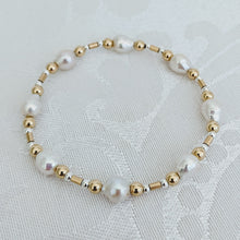 Load image into Gallery viewer, Baby Baroque pearl and gold mix bracelet
