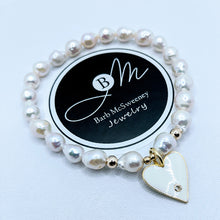 Load image into Gallery viewer, Enamel heart charm bracelet