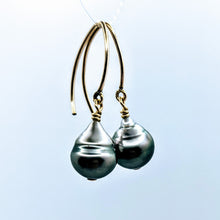 Load image into Gallery viewer, Set A .. Keshi &amp; Tahitian pearl earrings, bracelet and necklace. Pieces also sold separately!
