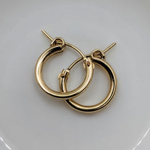 Load image into Gallery viewer, Ear hugger hoop earrings