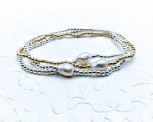 Load image into Gallery viewer, Tiny bead Baroque pearl bracelet