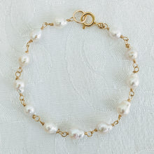 Load image into Gallery viewer, Baby Baroque wired pearl bracelet
