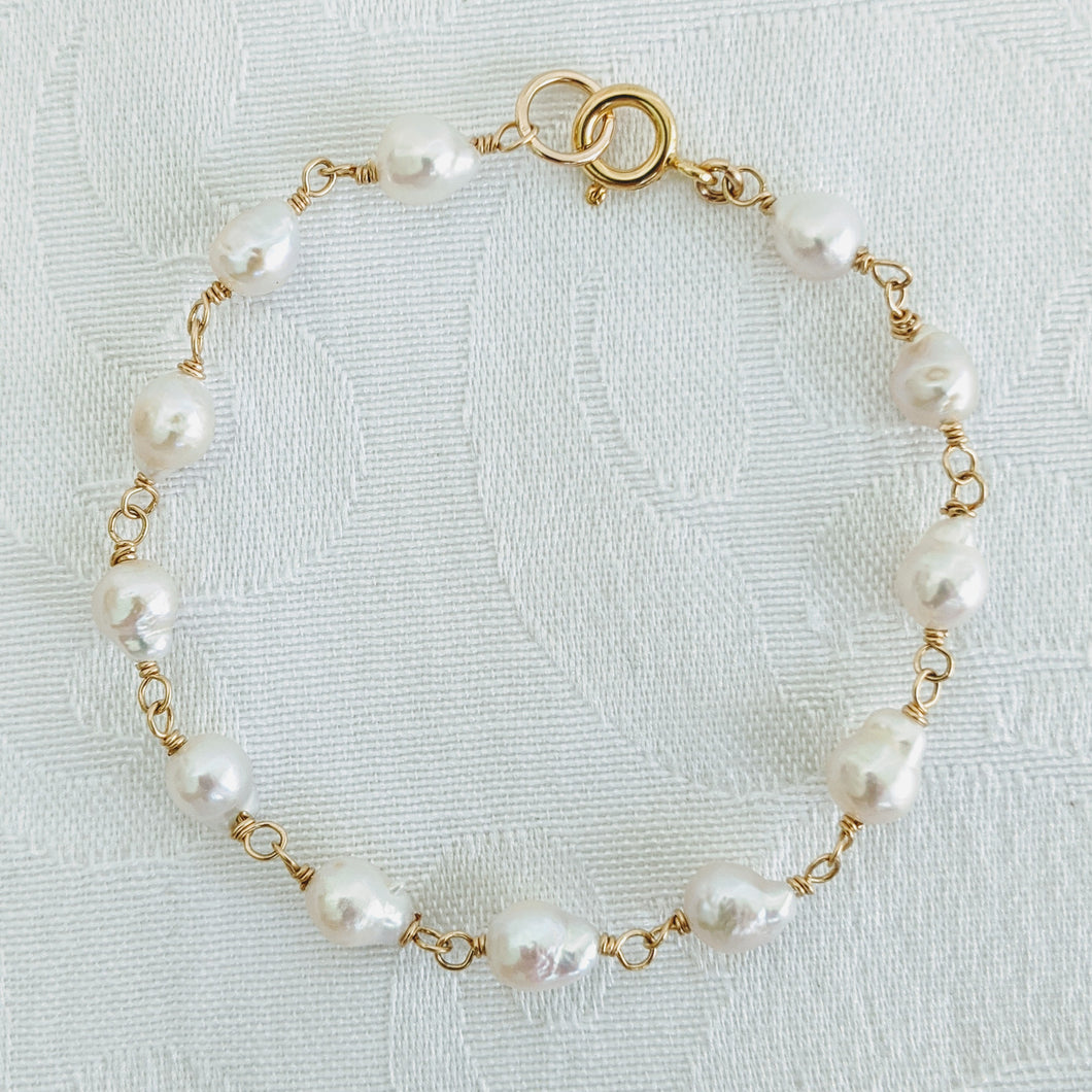 Baby Baroque wired pearl bracelet