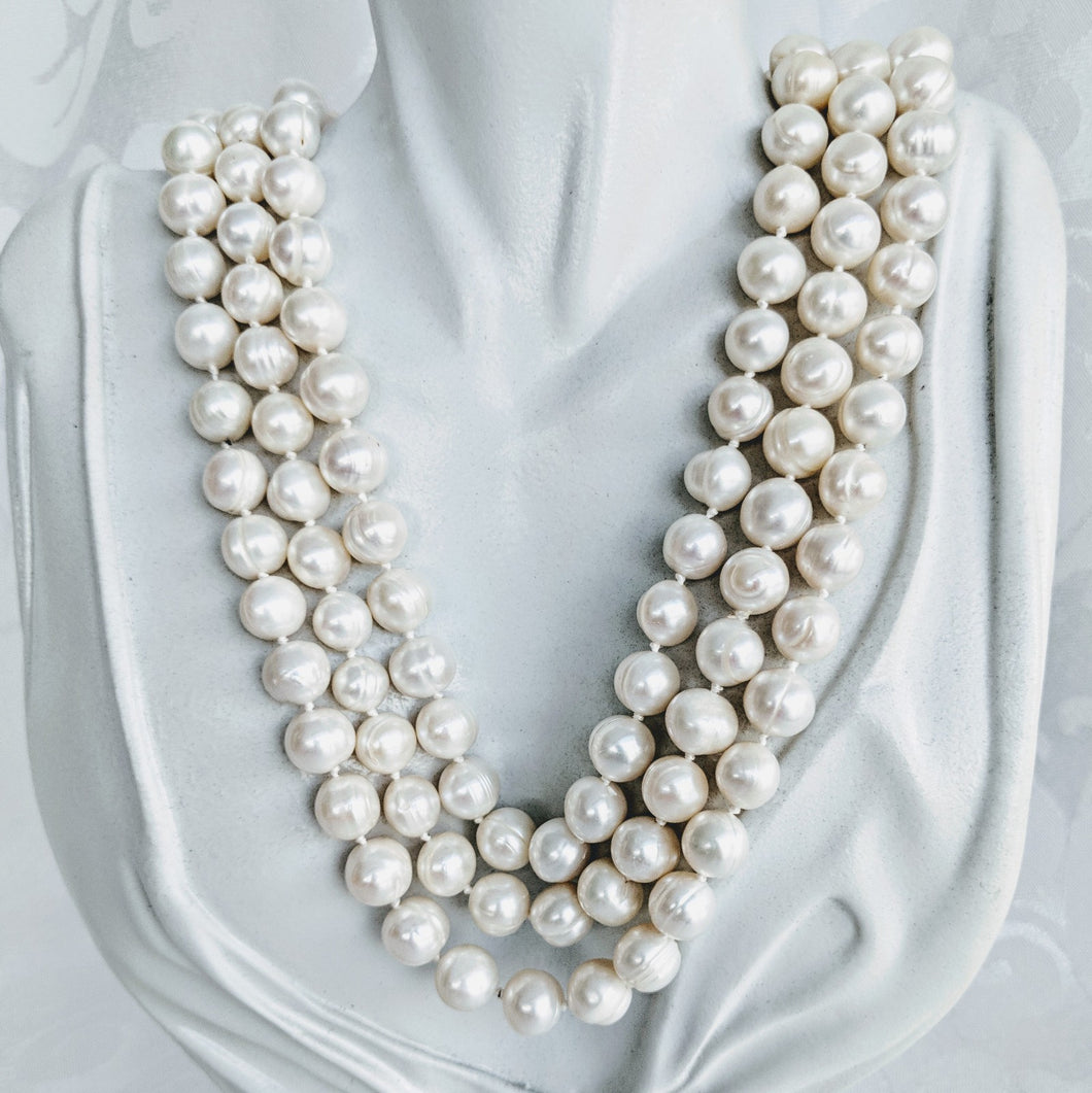 Long cultured freshwater pearl (10mm) necklace