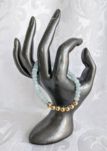 Load image into Gallery viewer, Aquamarine and 14k gold fill beads bracelet
