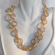 Load image into Gallery viewer, Gold and Rose quartz gem chain
