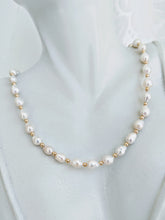 Load image into Gallery viewer, Elegant Baby Baroque pearl necklace with gold accents
