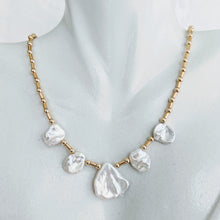 Load image into Gallery viewer, Simple Keshi pearl and gold necklace
