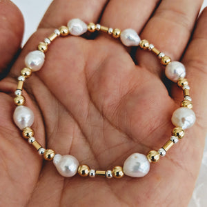 Baby Baroque pearl and gold mix bracelet