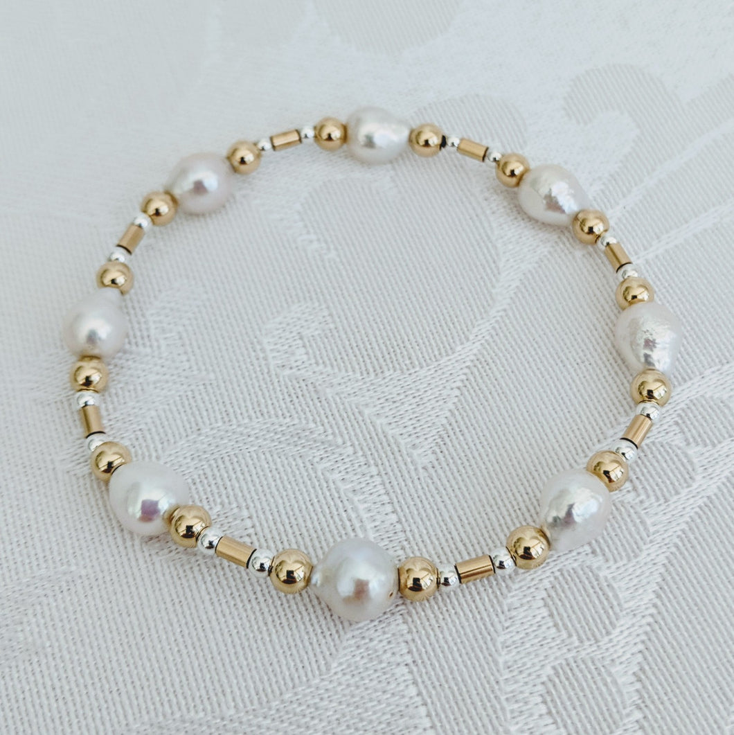 Baby Baroque pearl and gold mix bracelet