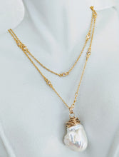Load image into Gallery viewer, Gold vermeil cubic zirconia chain with wrapped Baroque Pendant
