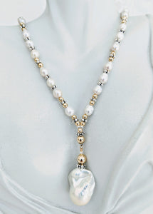Elegant pearl drop necklace
