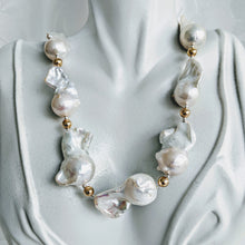 Load image into Gallery viewer, Unique Baroque pearl necklace - Spectacular
