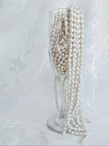 Simple and elegant Baby Baroque pearl necklace