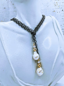 Gunmetal chain and pearl lariat - 43"