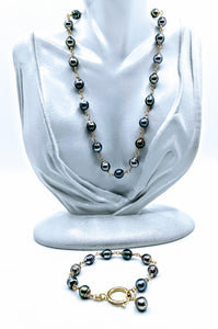 Hand-wired Tahitian pearl necklace