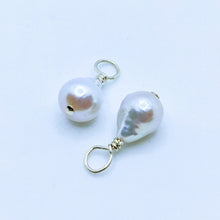 Load image into Gallery viewer, Bits &amp; pieces - baby Baroque pearl charms
