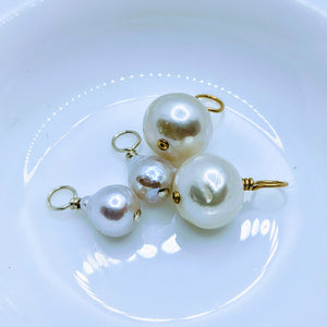 Bits & pieces - baby Baroque pearl charms