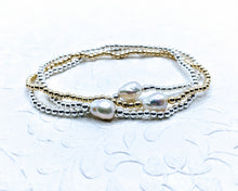 Load image into Gallery viewer, Tiny bead Baroque pearl bracelet
