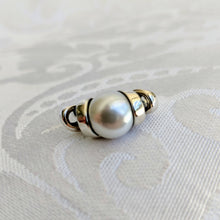 Load image into Gallery viewer, Sterling silver pearl ring
